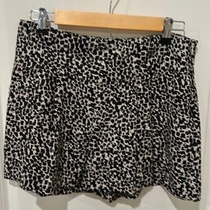 Loft Cheetah Print Skort with Side Pockets Size 4